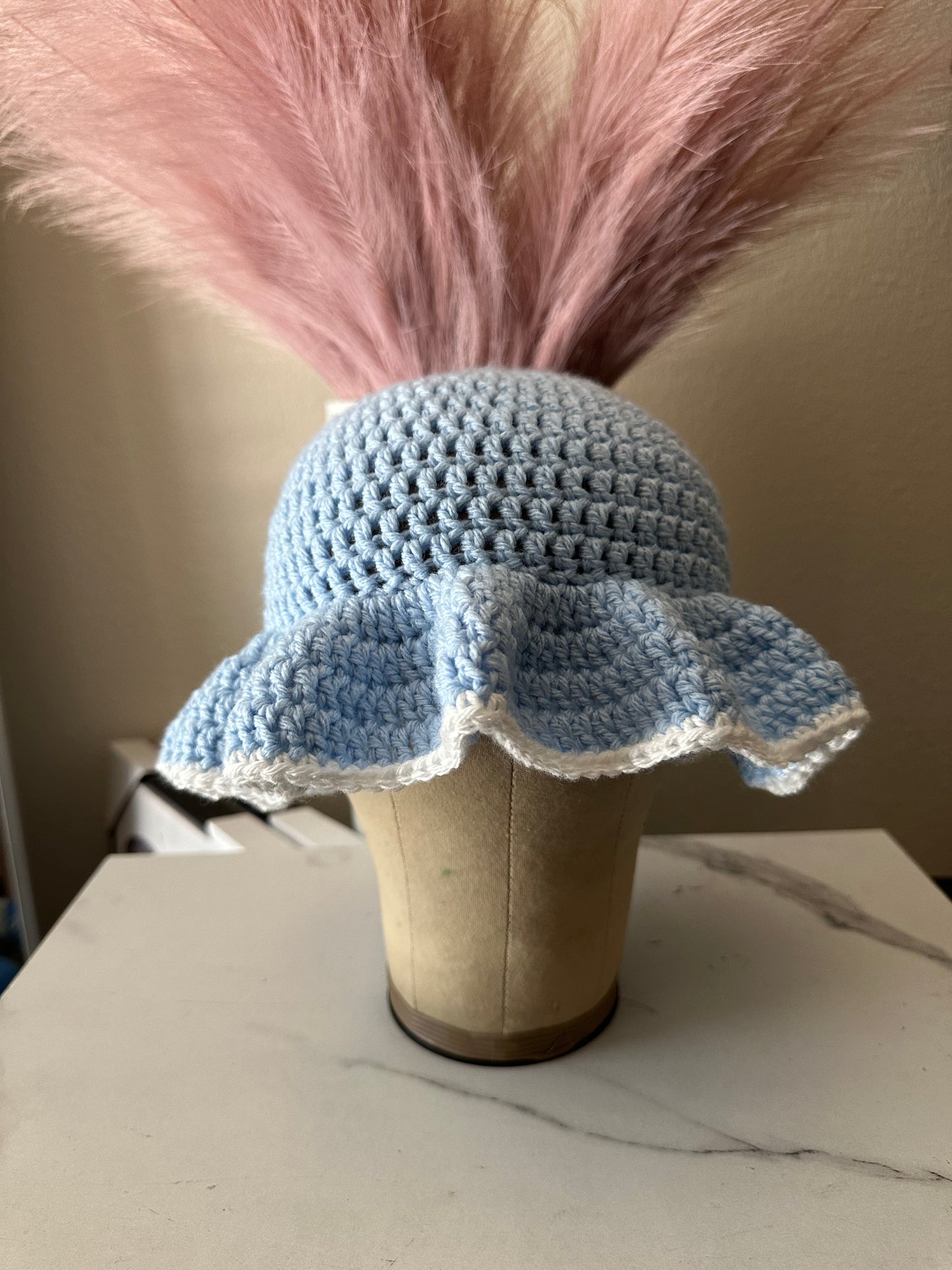 Wavy hat